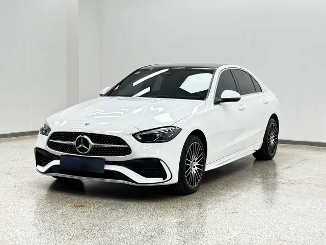 Фотография автомобиля — Mercedes-Benz C-Class