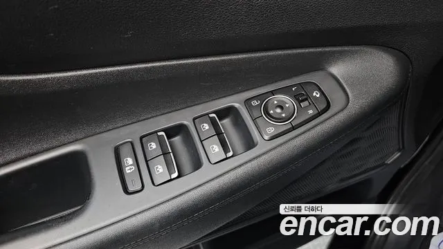 Hyundai Santa Fe — Фото автомобиля 30