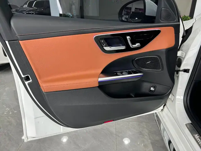 Mercedes-Benz C-Class — Фото автомобиля 10