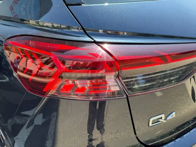 Audi Audi Q4 e-tron 2024 40 e-tron Creation Edition — Фото автомобиля 29