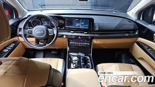Kia Carnival Generation 4 — Фото автомобиля 10