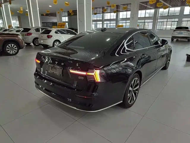 Volvo S90 — Фото автомобиля 6