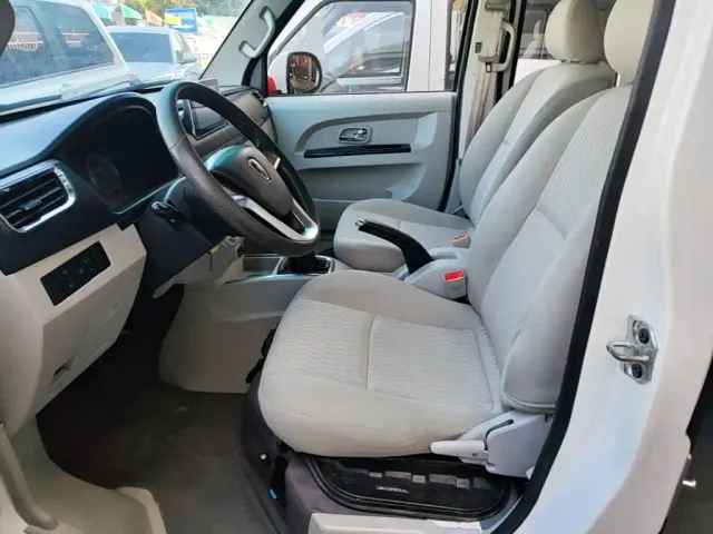 Jinbei New Hiace S — Фото автомобиля 14