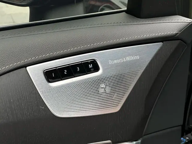 Volvo XC90 — Фото автомобиля 6