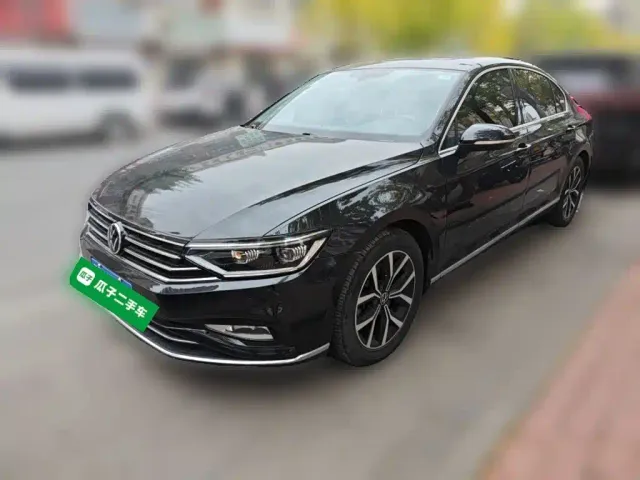 Фотография автомобиля — Volkswagen Magotan