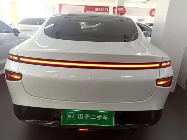 Xpeng P7 — Фото автомобиля 5