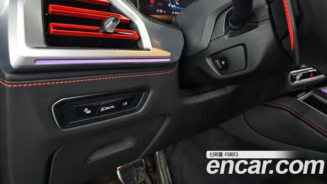BMW XM — Фото автомобиля 28