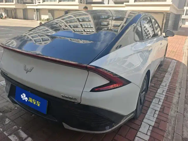 Wuling Starlight — Фото автомобиля 3