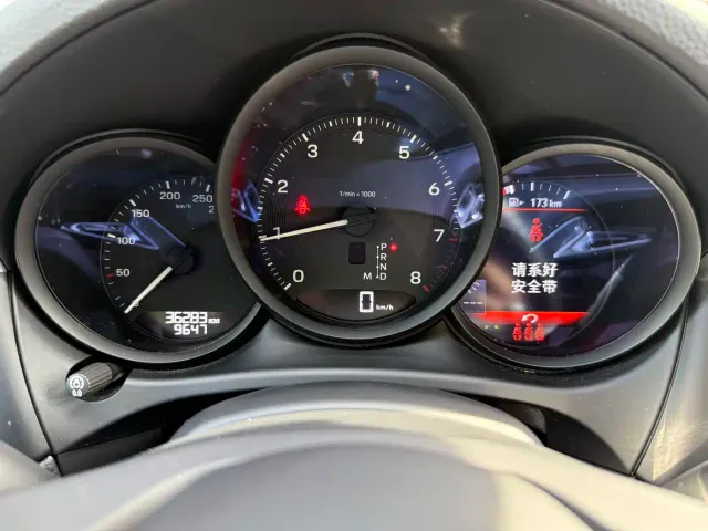 Porsche Macan — Фото автомобиля 6