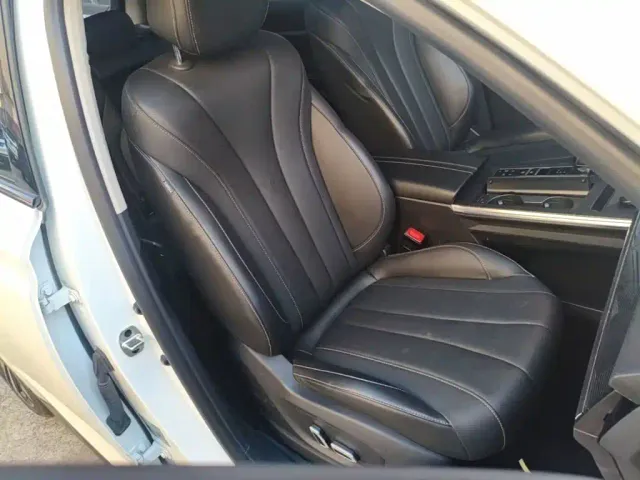 Roewe RX5 eMAX — Фото автомобиля 24