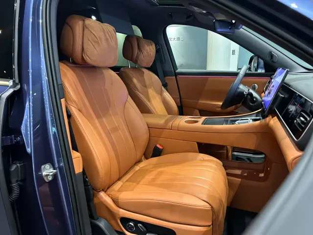 Aito M7 — Фото автомобиля 15