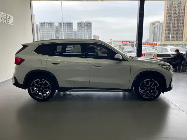 BMW X1 — Фото автомобиля 7