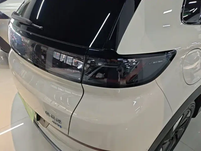 BYD Sealion 05 EV — Фото автомобиля 7
