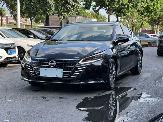 Nissan Teana — Фото автомобиля 3