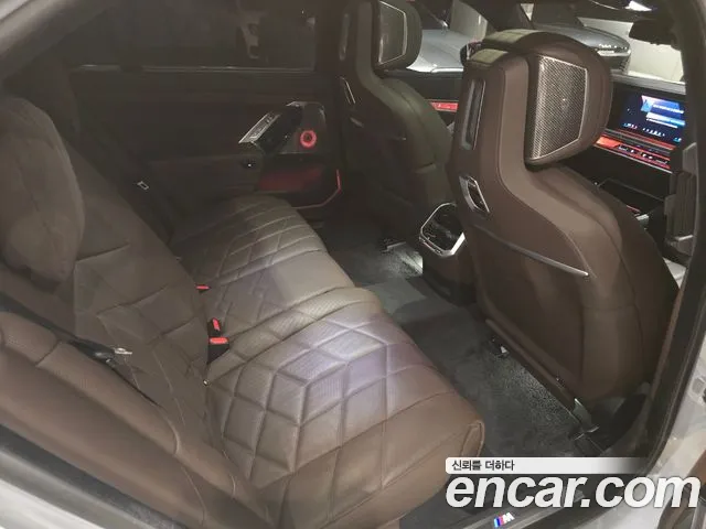 BMW 7 Series G70 — Фото автомобиля 20