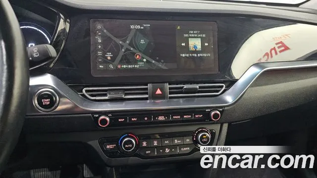 Kia Niro — Фото автомобиля 20