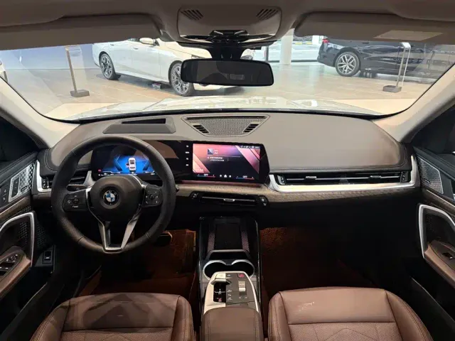 BMW X1 — Фото автомобиля 12