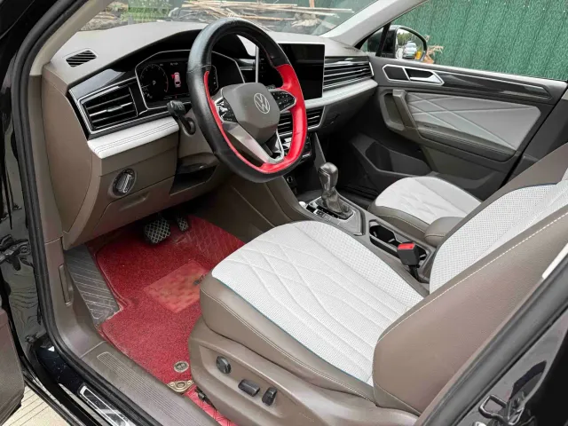 Volkswagen Tiguan L — Фото автомобиля 7