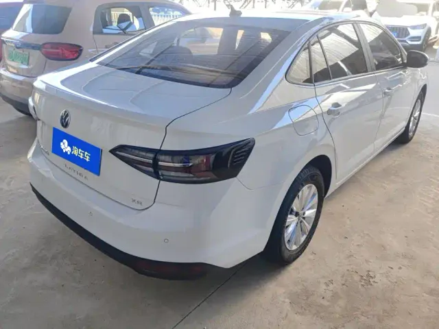 Volkswagen Lavida — Фото автомобиля 3