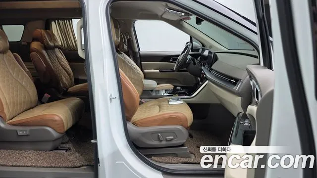 Kia Canival Carnival 4 поколение Дизель 9 мест Hi-Limousine — Фото автомобиля 9