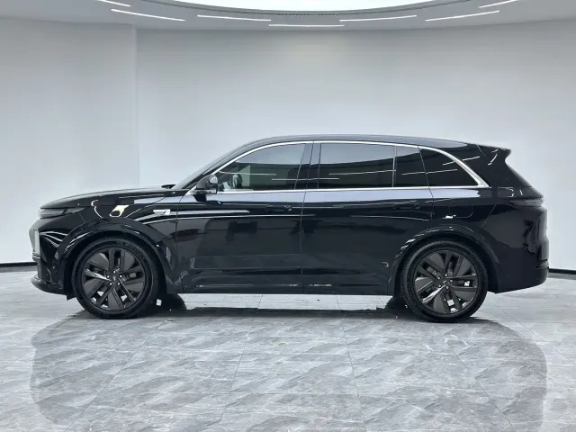 Li Auto L7 — Фото автомобиля 6