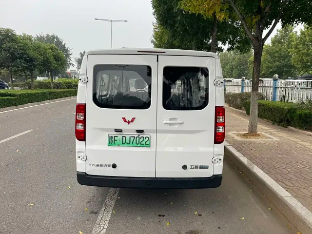 Wuling Yangguang — Фото автомобиля 8