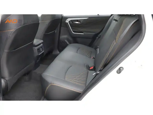 Toyota RAV4 — Фото автомобиля 7