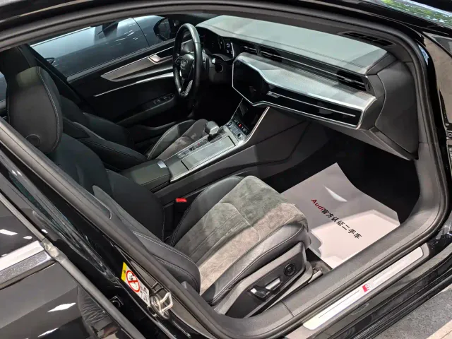Audi A6L — Фото автомобиля 15