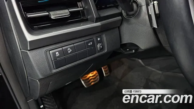 KG_Mobility_Ssangyong Rexton Rexton Arena Дизель 2.2 4WD — Фото автомобиля 16