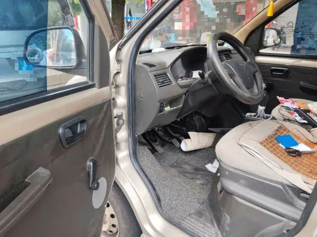 Wuling Rongguang — Фото автомобиля 13