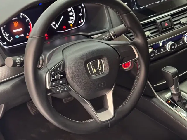 Honda Accord — Фото автомобиля 6