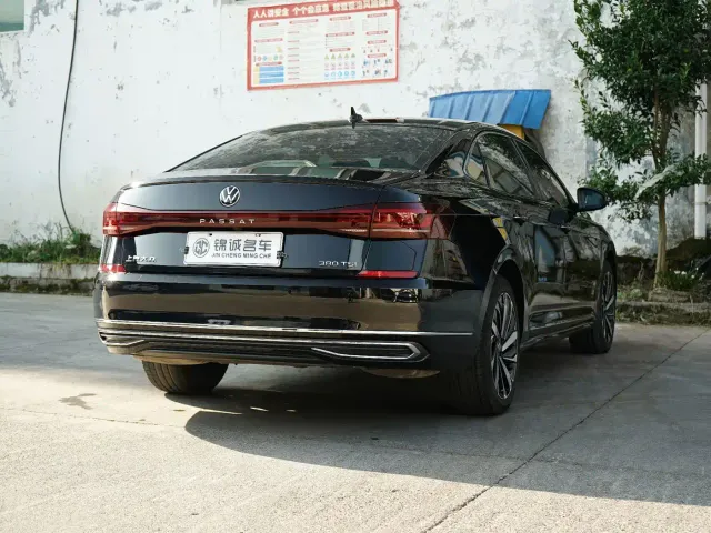 Volkswagen Passat — Фото автомобиля 6