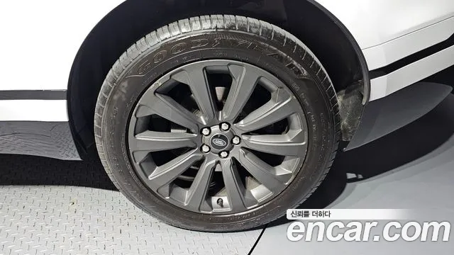 Land Rover Range Rover Velar — Фото автомобиля 19