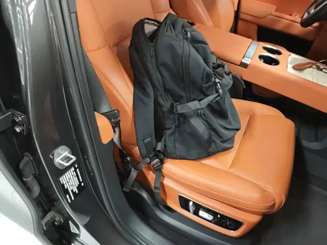 Li Auto L8 — Фото автомобиля 24