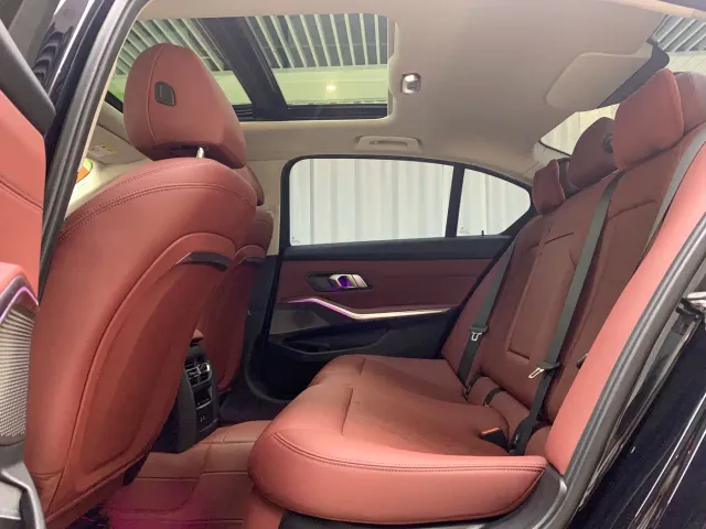 BMW 3 Series — Фото автомобиля 8