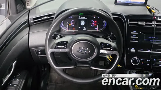 Hyundai Tucson Tucson (NX4) Дизель 2.0 4WD — Фото автомобиля 12