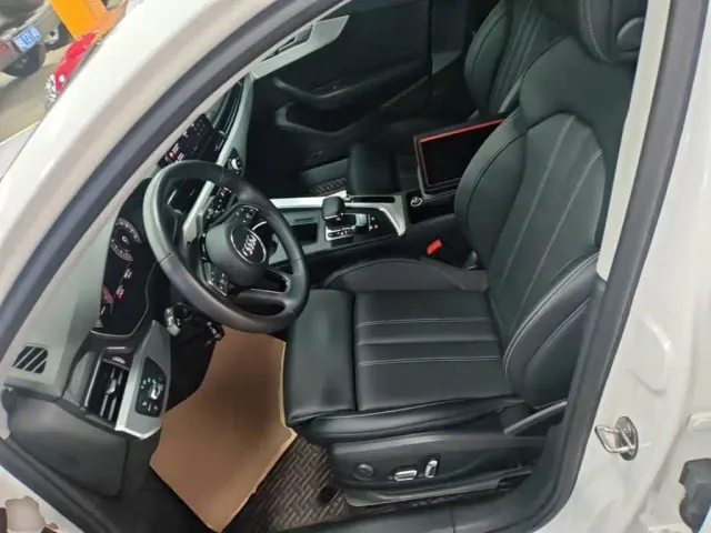 Audi A4L — Фото автомобиля 14