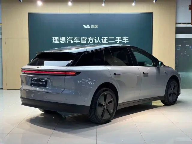 Li Auto i6 — Фото автомобиля 3