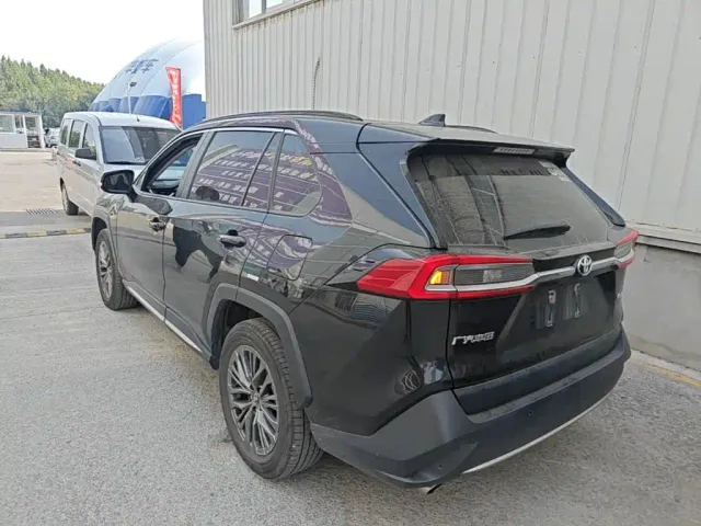 Toyota Wildlander — Фото автомобиля 4