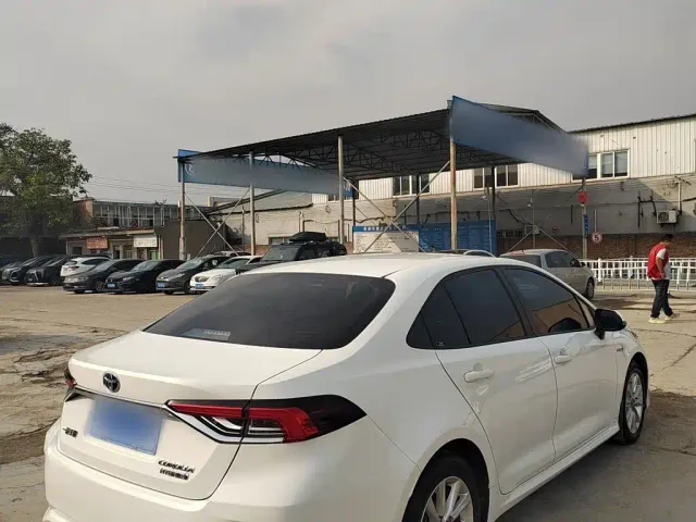 Toyota Corolla — Фото автомобиля 7