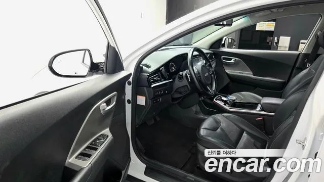 Kia Niro Niro Plus Earth — Фото автомобиля 10