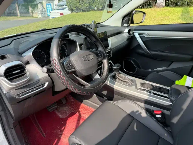 Geely Binyue — Фото автомобиля 7