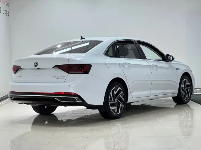 Volkswagen Sagitar — Фото автомобиля 4