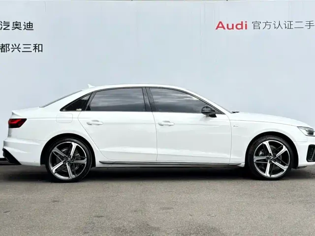 Audi Audi A4L 2024 40 TFSI Luxury Dynamic — Фото автомобиля 3