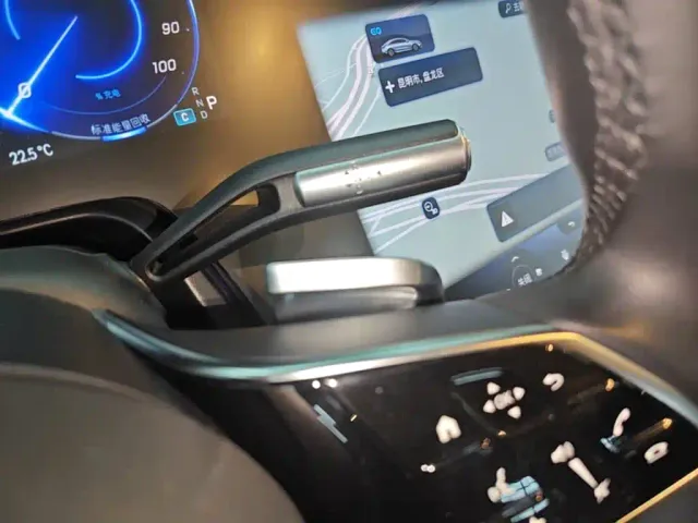 Mercedes-Benz EQS — Фото автомобиля 13