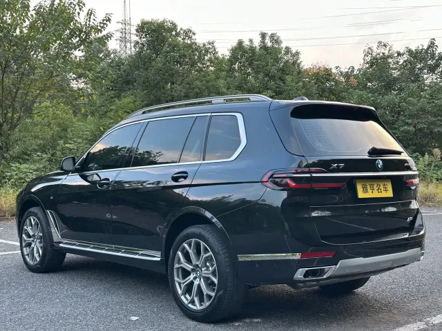 BMW X7 — Фото автомобиля 16