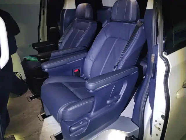 GAC Trumpchi M8 — Фото автомобиля 11