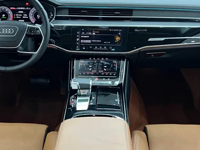 Audi A8 — Фото автомобиля 9