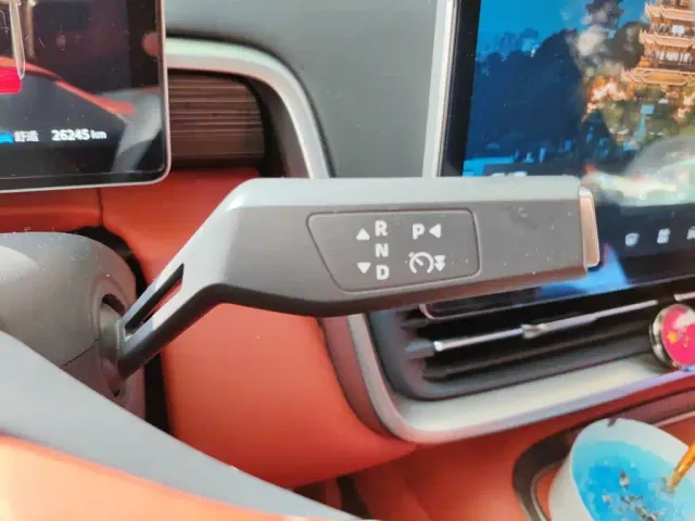 Dongfeng eπ 008 — Фото автомобиля 10