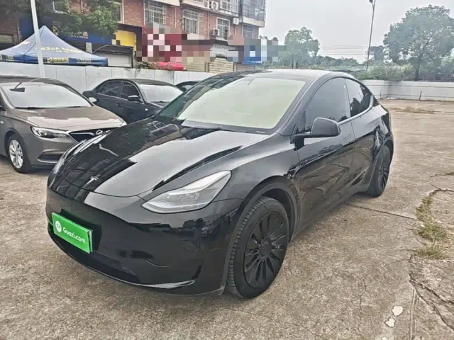 Фотография автомобиля — Tesla Model Y